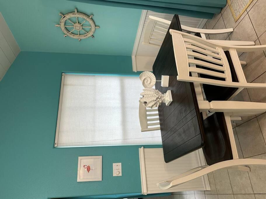 Barefoot Bungalow - Pet Friendly- 2 Bdrm Townhome Corpus Christi Bagian luar foto